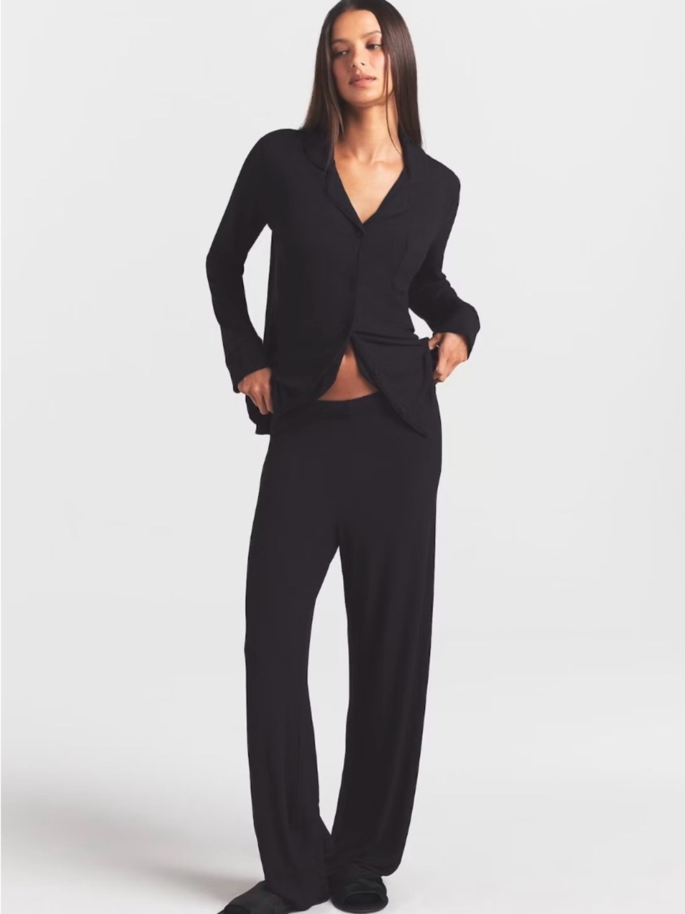 Skims black Soft Lounge Pajama set- size small - Picture 4 of 5